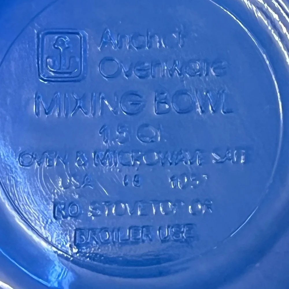 Anchor Hocking Cobalt Blue Glass‎ Mixing Bowl 1.5 Qt Ovenware USA 1057